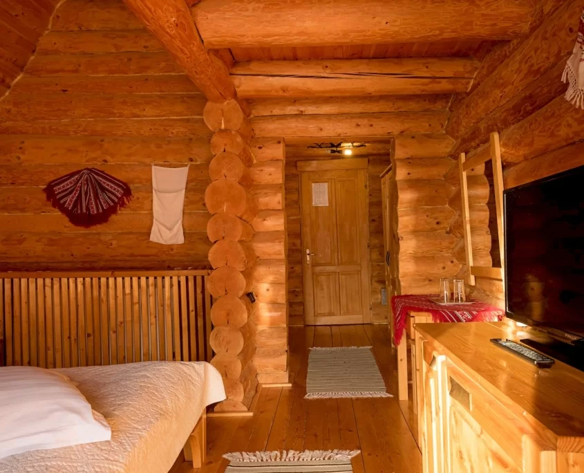 Cazare.cabane.cota-13-845x684