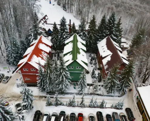 Complexul Hotelier Turist Şuior Bază